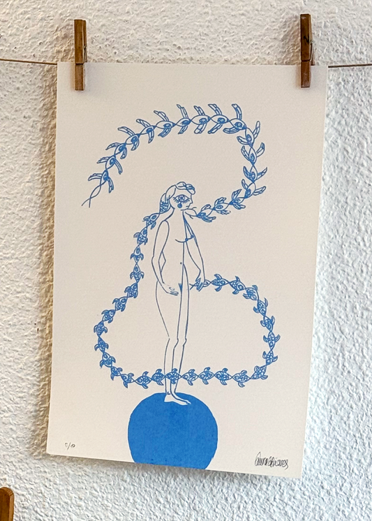 Lámina serigrafiada “Koré de mar y aire” de Laura Bécares, vista completa. Remolona.